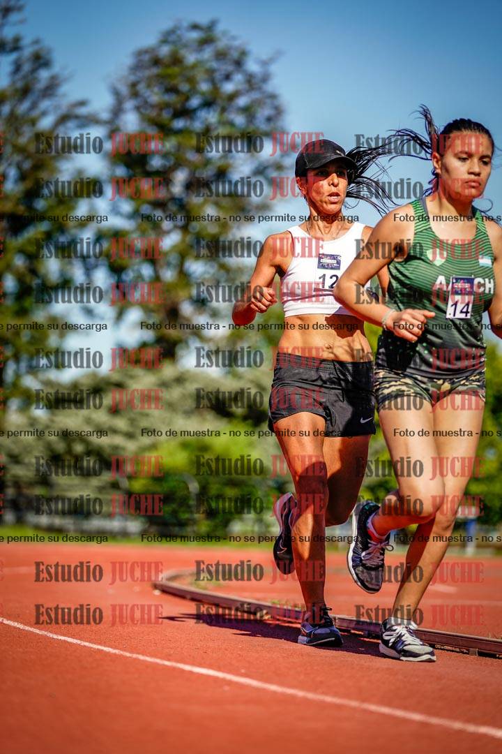 Fotos de los 5000 m llanos de mujeres y varones