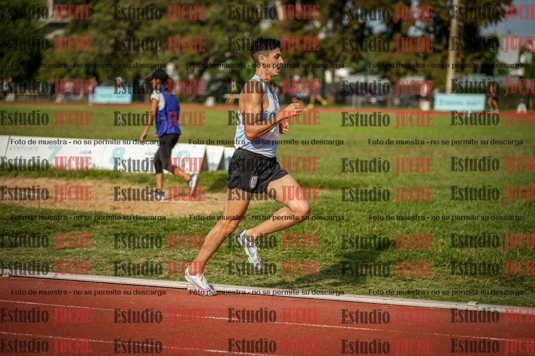 Fotos de los 3000 m llanos de varones