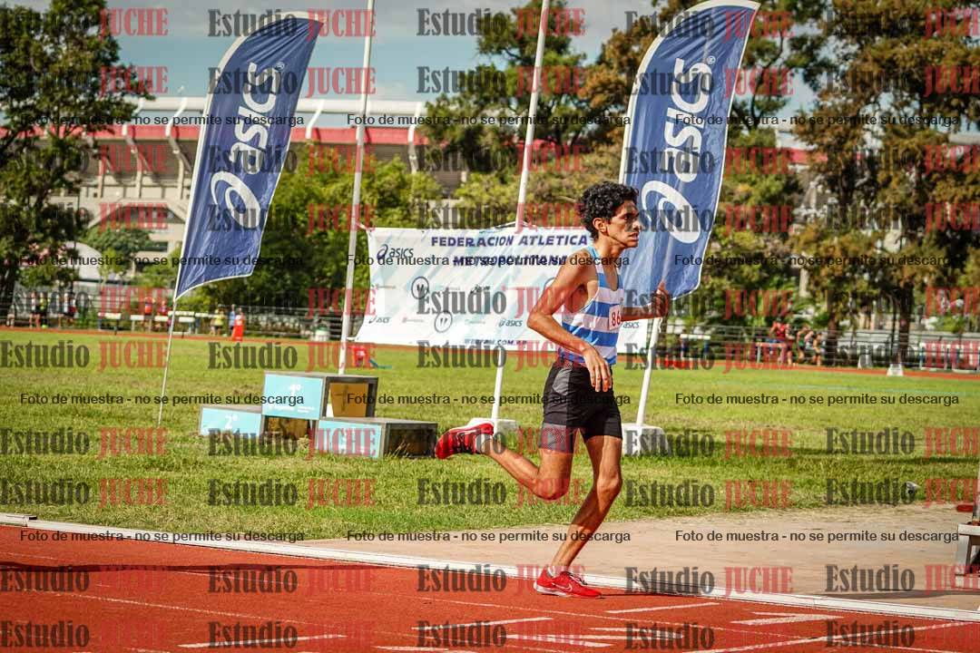 Fotos de los 800 m llanos de varones