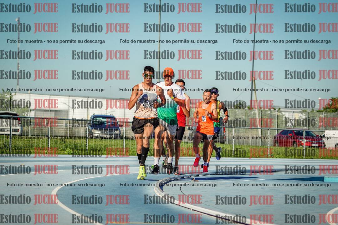 Fotos de los 3000 m llanos de varones