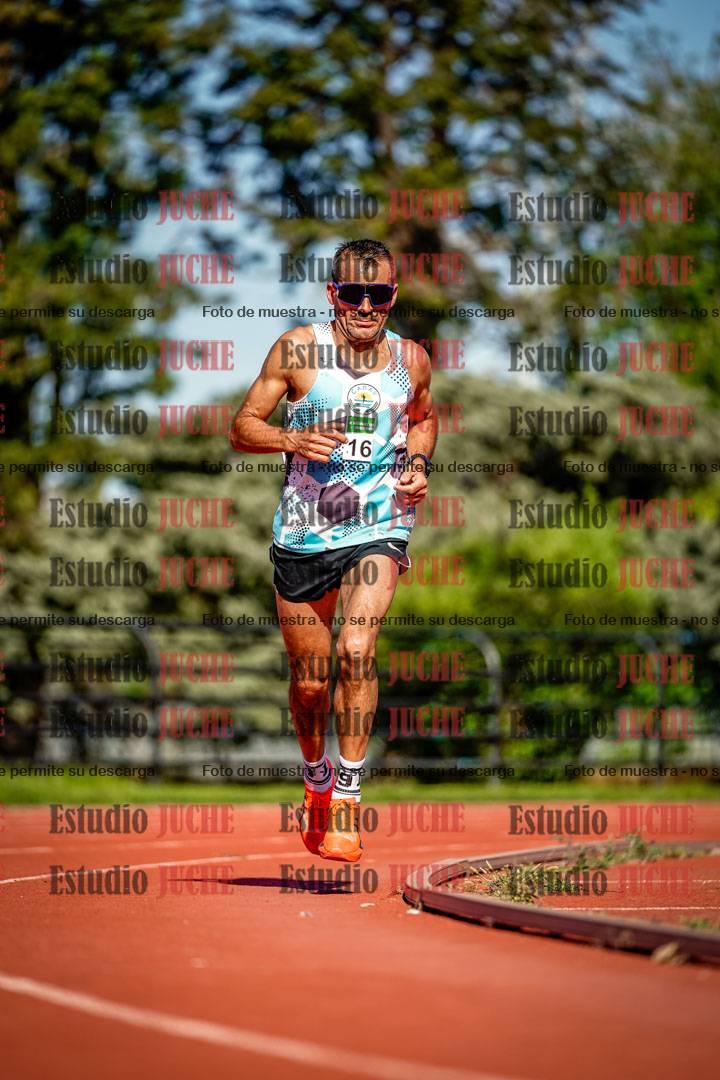 Fotos de los 5000 m llanos de mujeres y varones