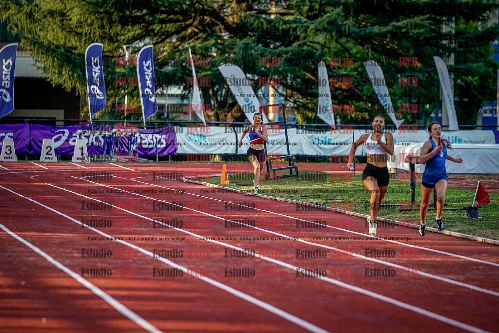 Fotos de las postas 4x400 m de mujeres