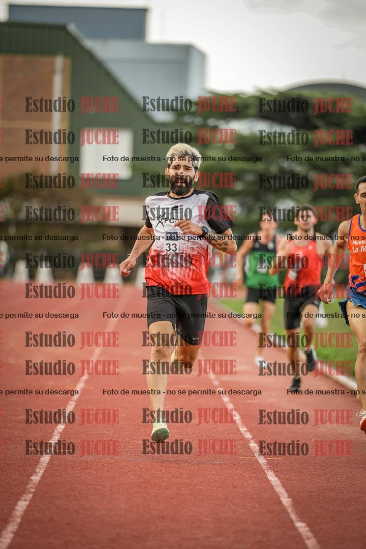 Fotos de los 3000 m llanos de varones