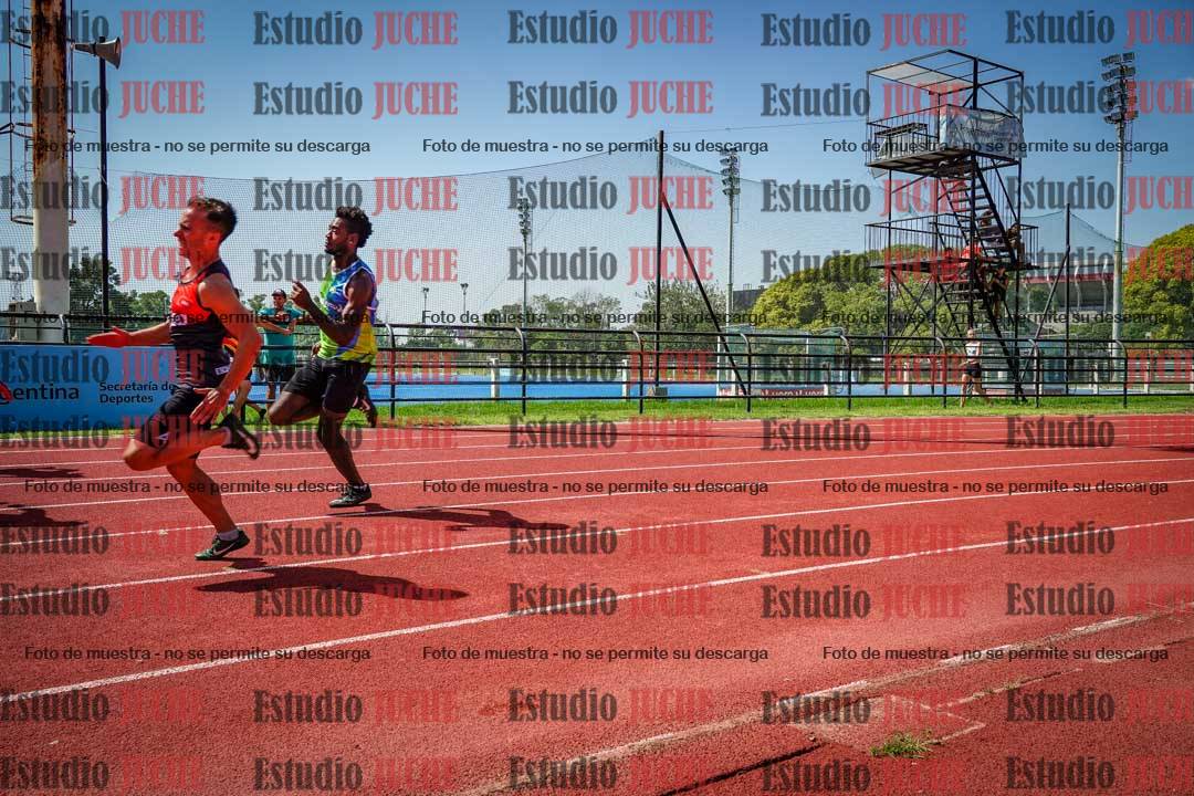 Fotos de los 200 m llanos de varones