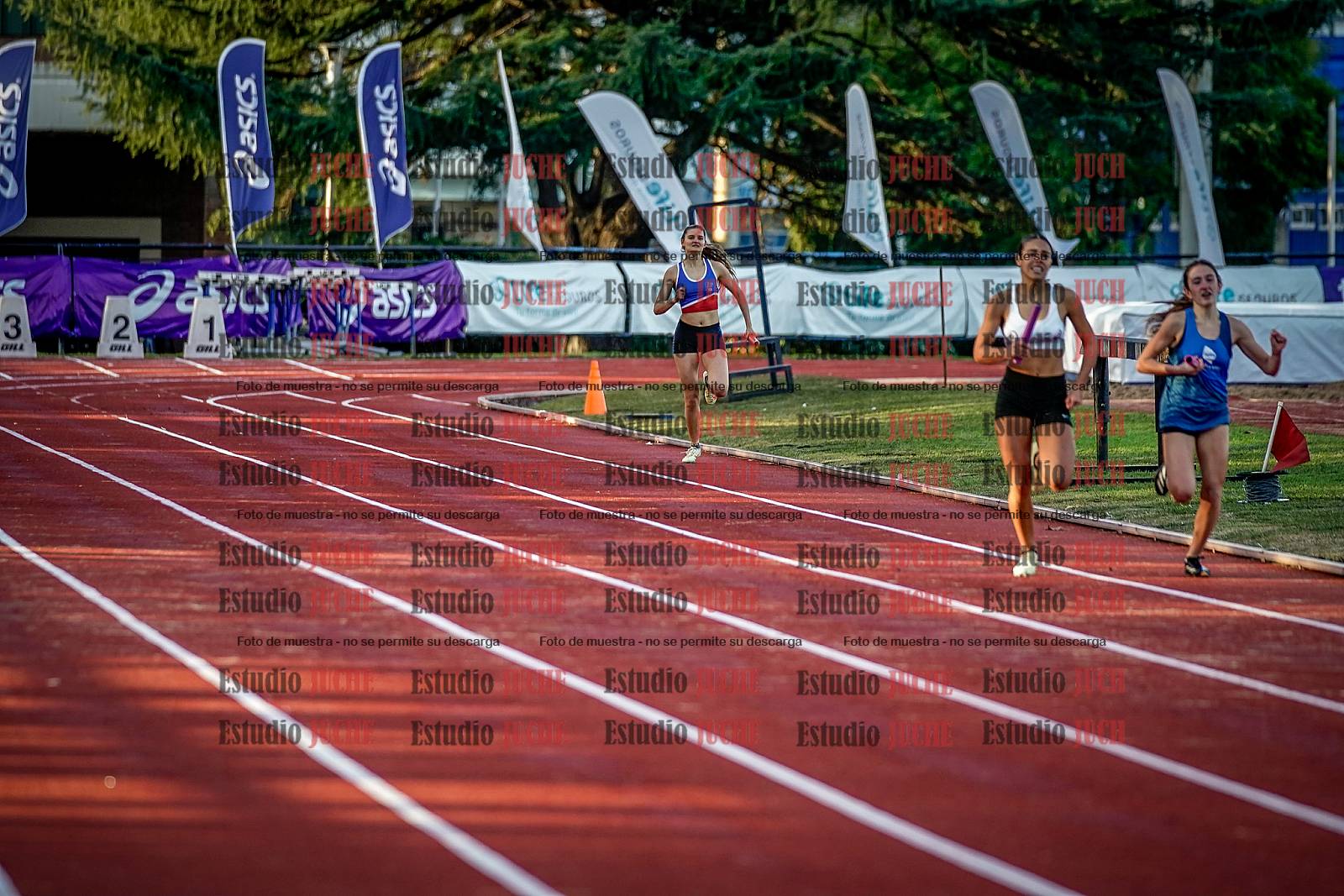 Fotos de las postas 4x400 m de mujeres