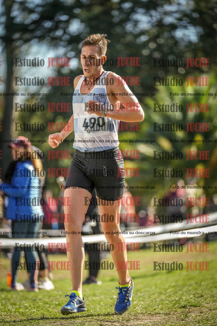 Fotos de la llegada del cross de 8000 m