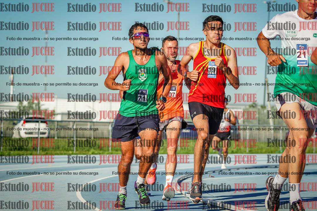 Fotos de los 3000 m llanos de varones