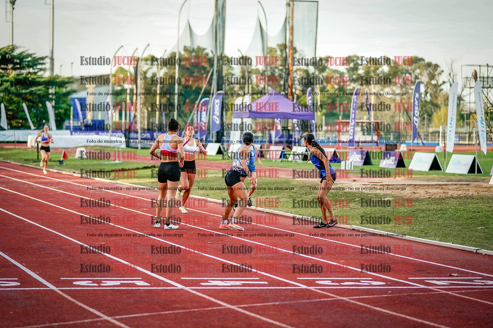 Fotos de las postas 4x400 m de mujeres