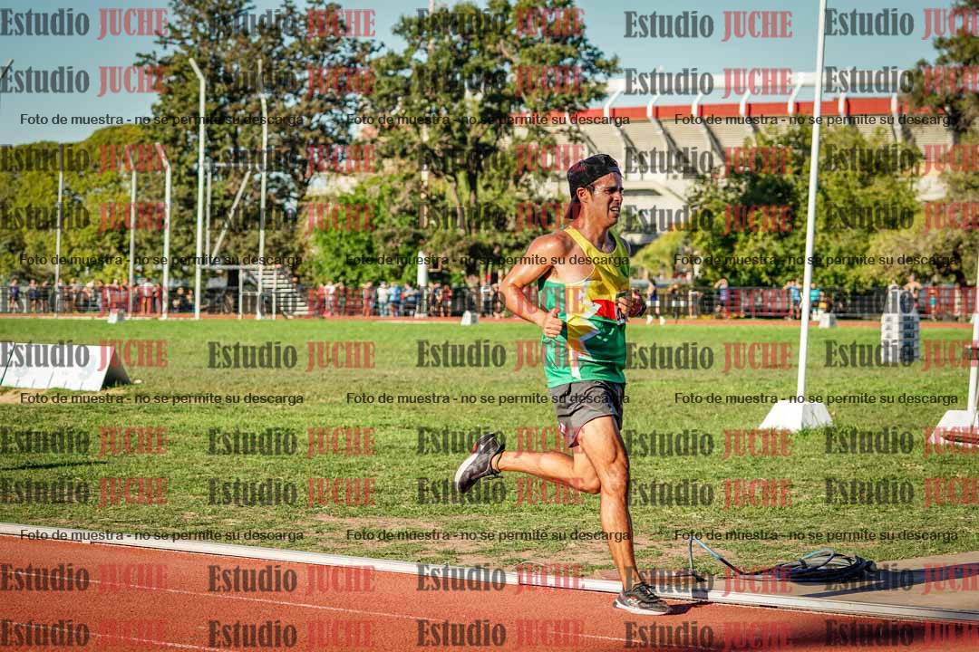 Fotos de los 3000 m llanos de varones