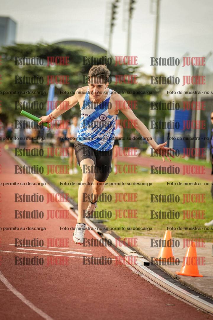 Fotos de las Postas 8x300 m mixta
