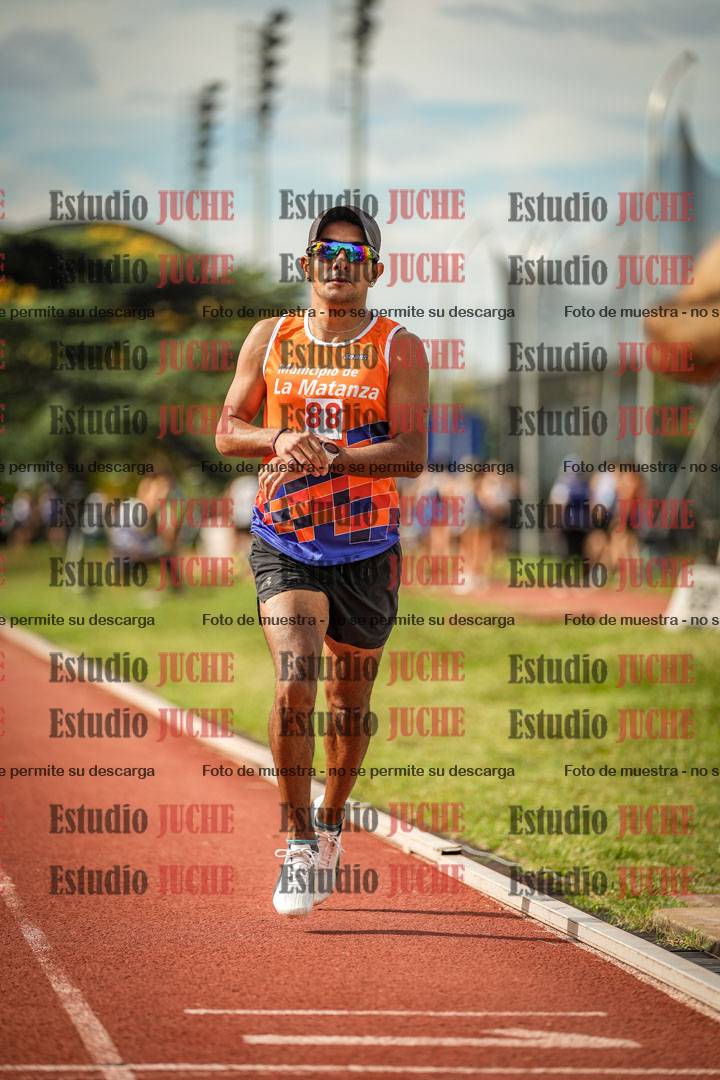 Fotos de los 800 m llanos de varones
