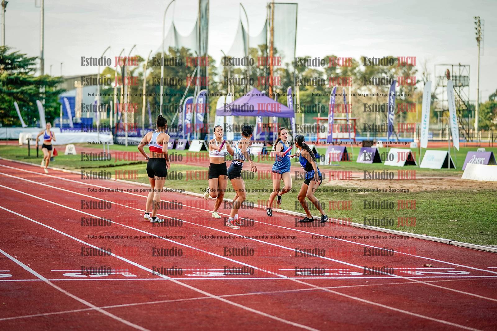 Fotos de las postas 4x400 m de mujeres
