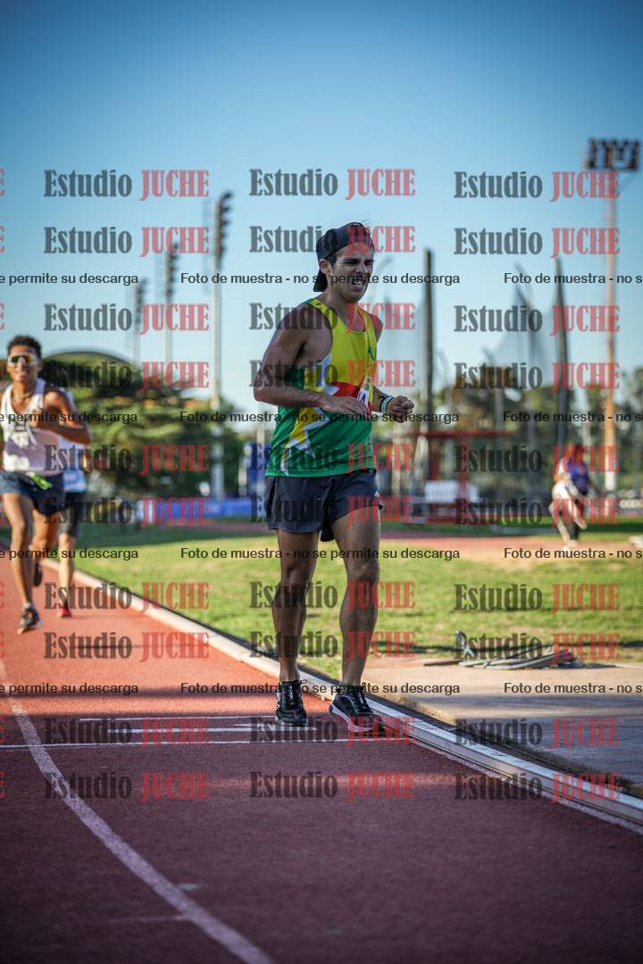 Fotos de los 3000 m llanos de varones