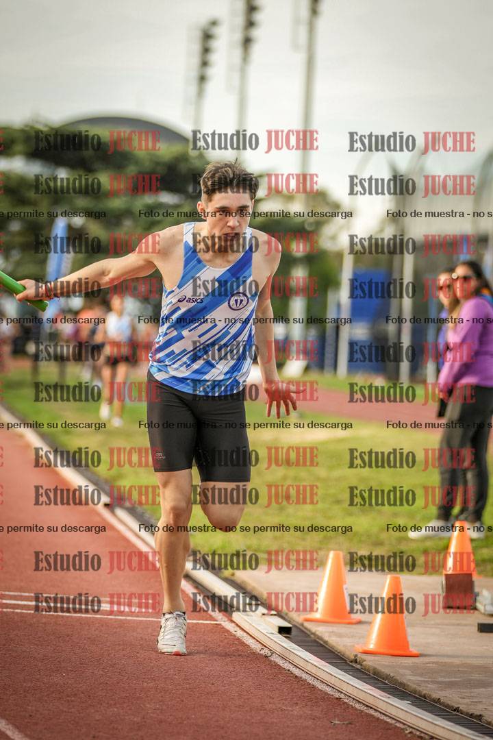 Fotos de las Postas 8x300 m mixta
