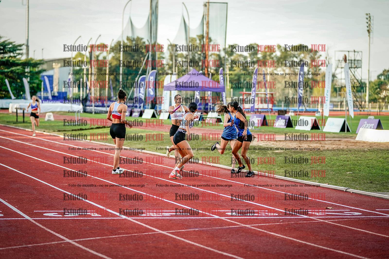 Fotos de las postas 4x400 m de mujeres