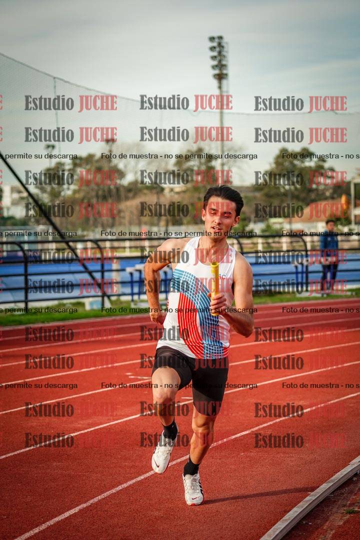 Fotos de las Postas 8x300 m mixta