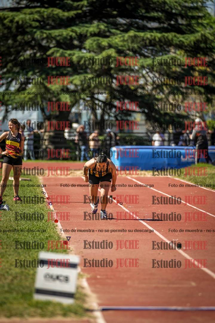 Fotos del salto en largo de mujeres