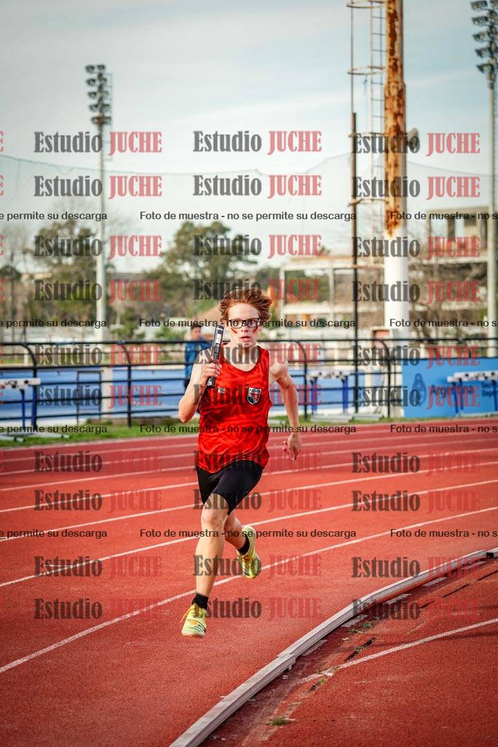 Fotos de las Postas 8x300 m mixta