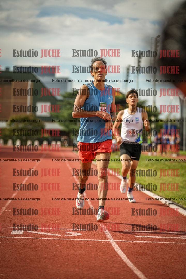 Fotos de los 800 m llanos de varones