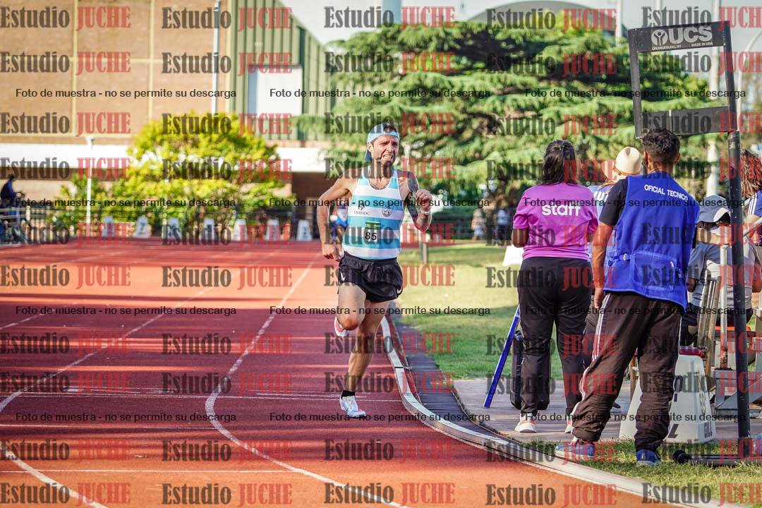 Fotos de los 3000 m llanos de varones