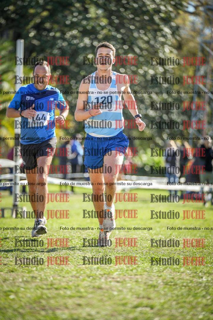 Fotos de la llegada del cross de 8000 m