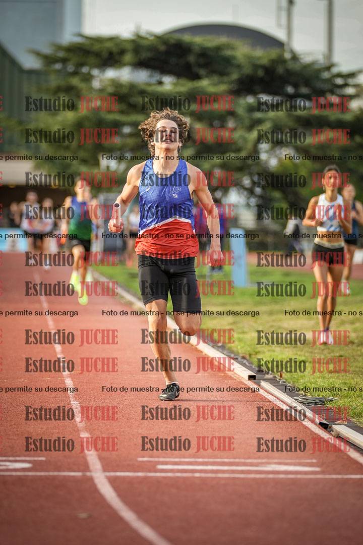 Fotos de las Postas 8x300 m mixta