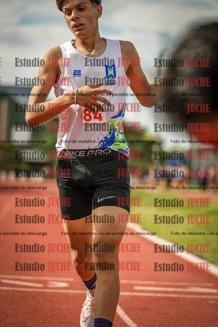 Fotos de los 800 m llanos de varones