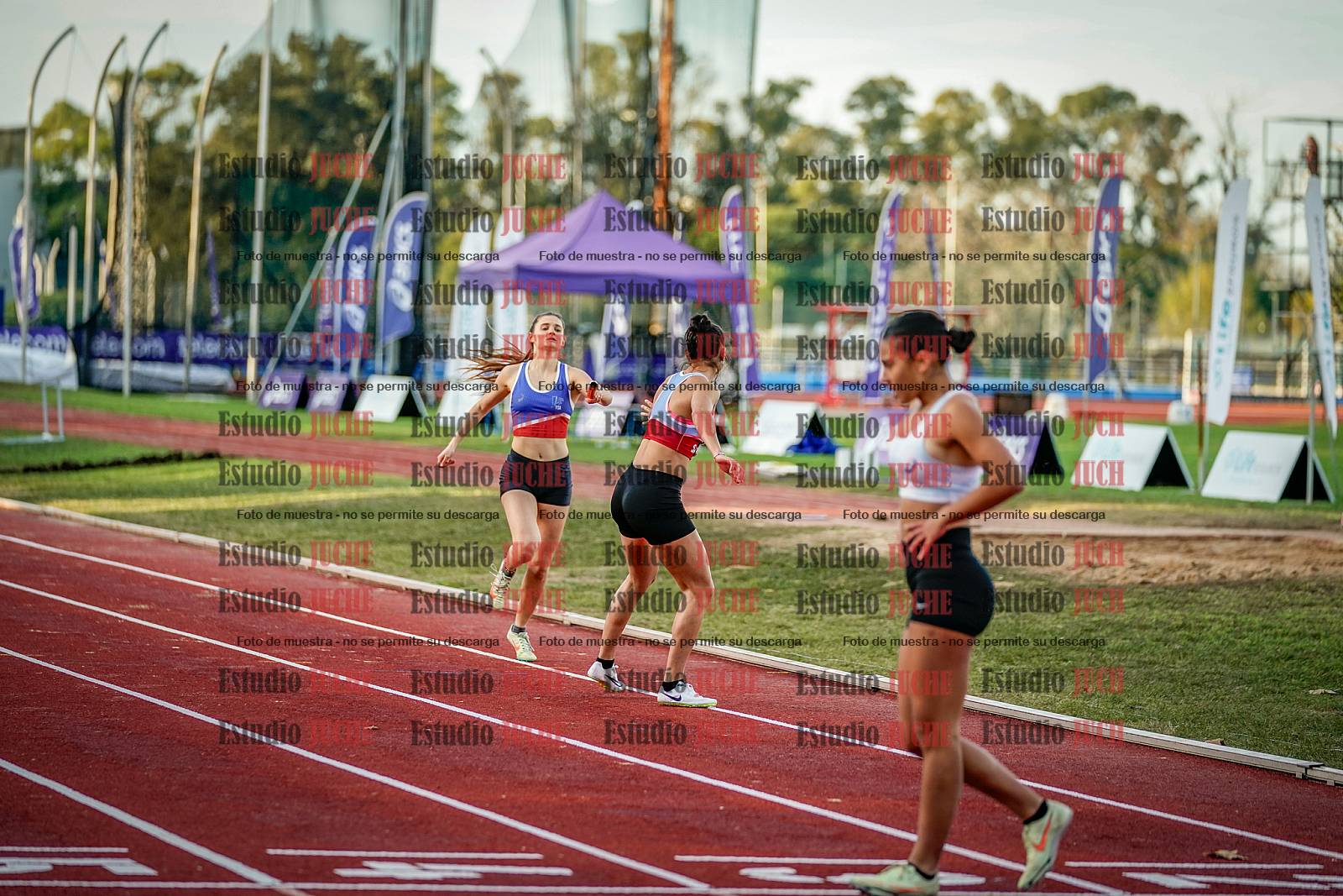 Fotos de las postas 4x400 m de mujeres