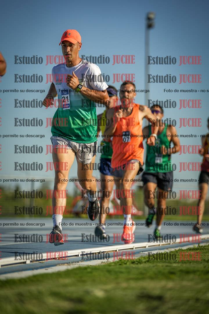 Fotos de los 3000 m llanos de varones