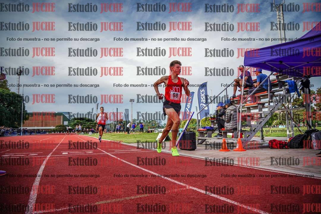Fotos de los 3000 m llanos de varones