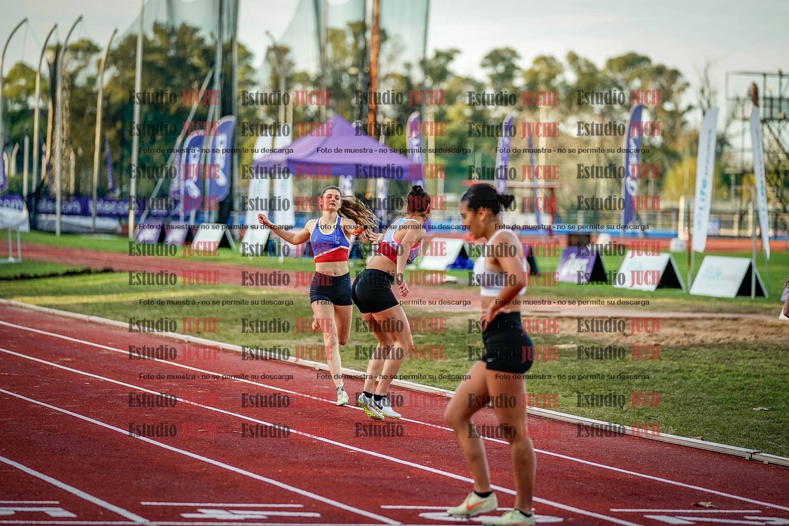 Fotos de las postas 4x400 m de mujeres
