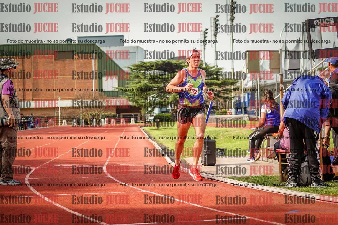 Fotos de los 3000 m llanos de varones