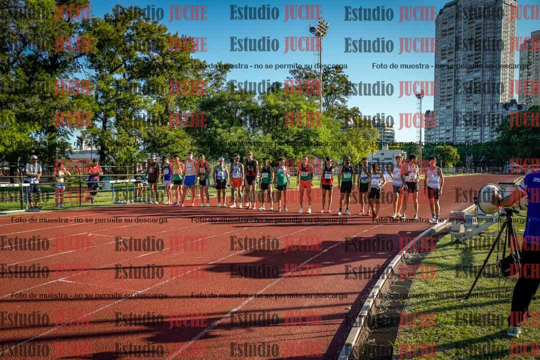 Fotos de los 3000 m llanos de varones
