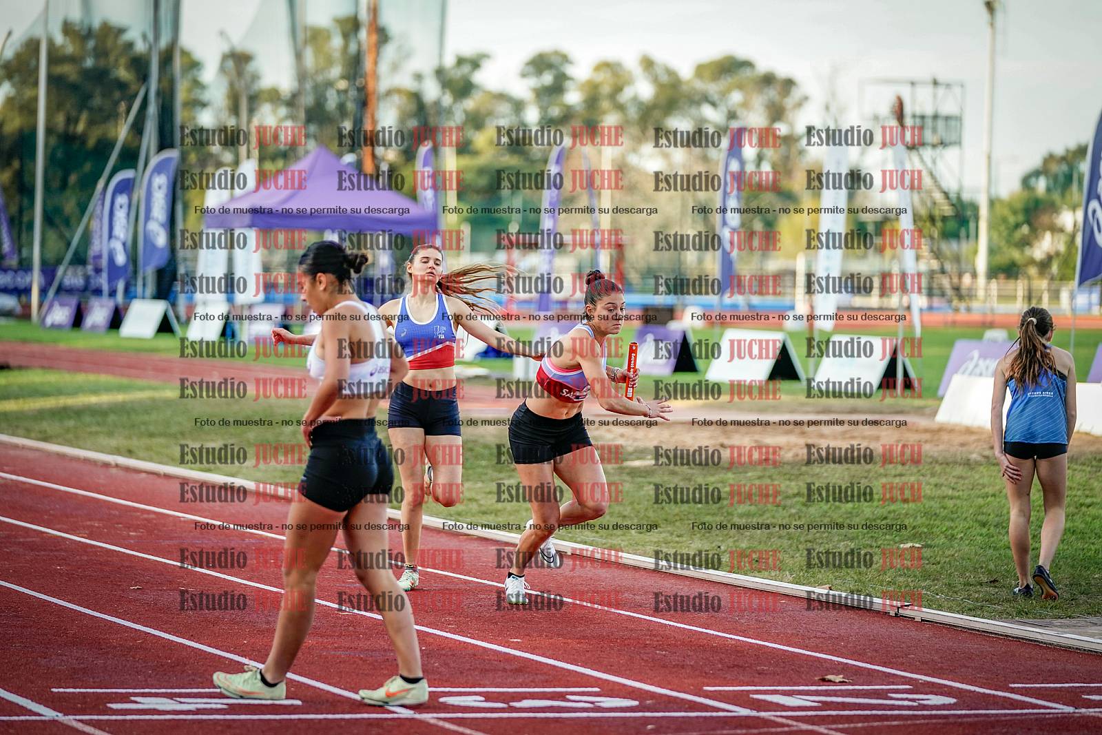 Fotos de las postas 4x400 m de mujeres