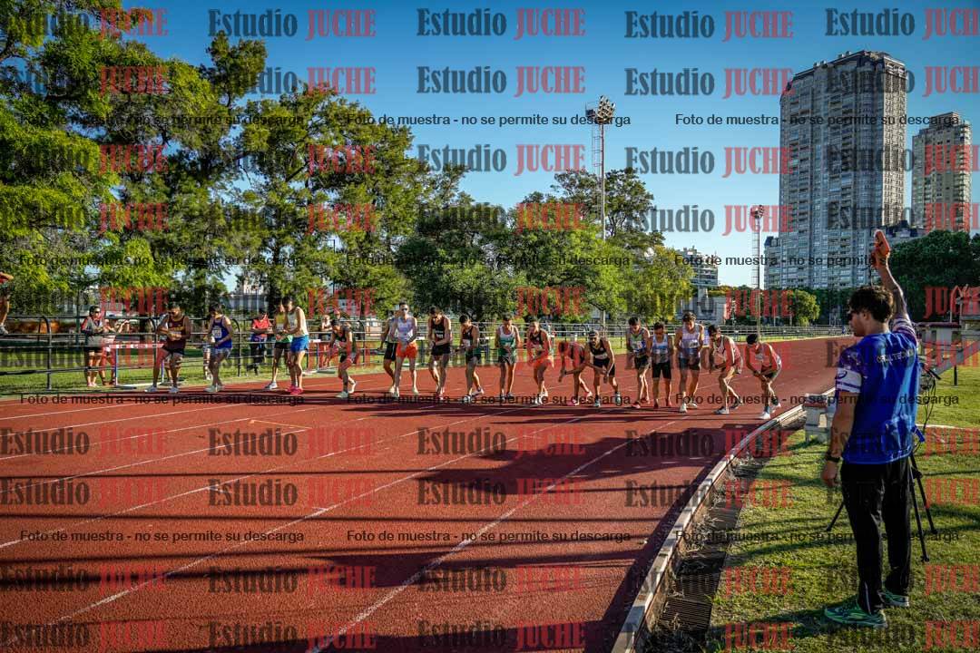 Fotos de los 3000 m llanos de varones