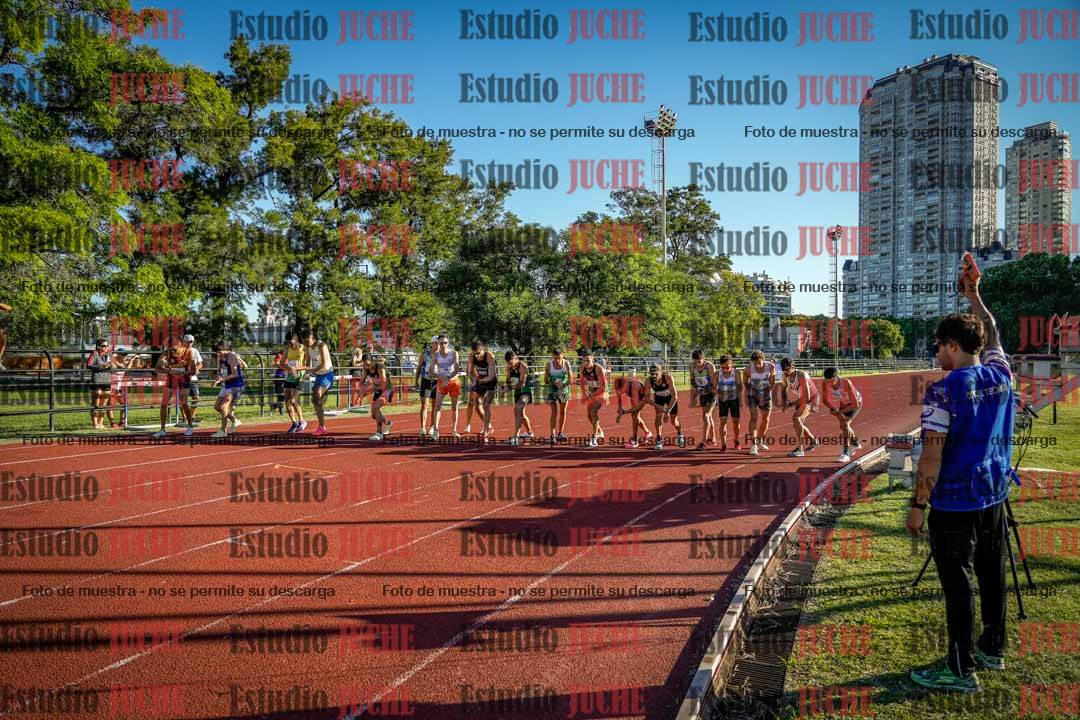 Fotos de los 3000 m llanos de varones