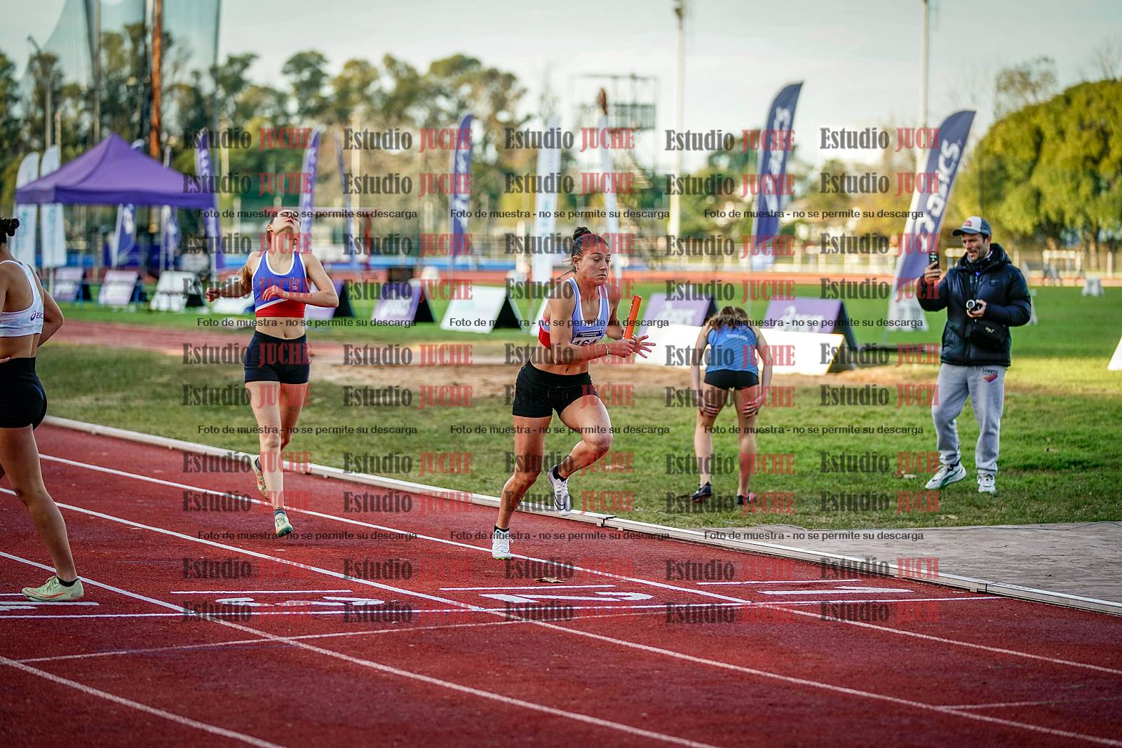 Fotos de las postas 4x400 m de mujeres