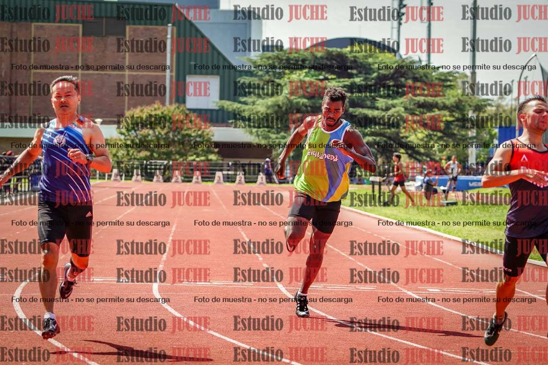 Fotos de los 200 m llanos de varones