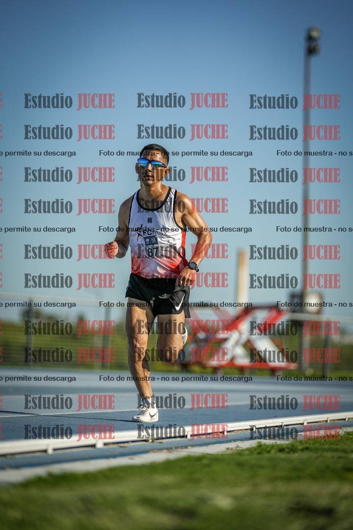 Fotos de los 3000 m llanos de varones