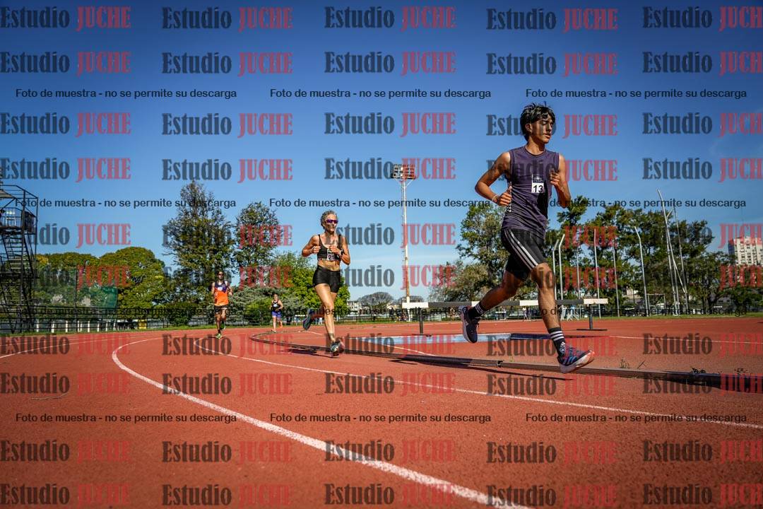 Fotos de los 5000 m llanos de mujeres y varones
