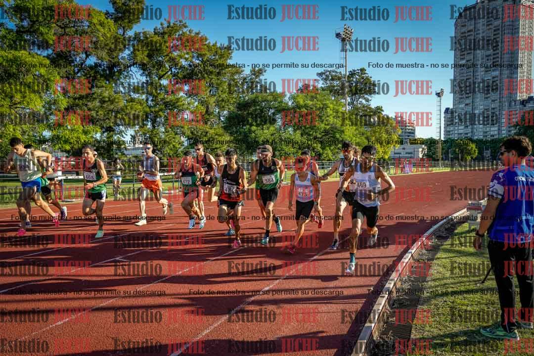 Fotos de los 3000 m llanos de varones