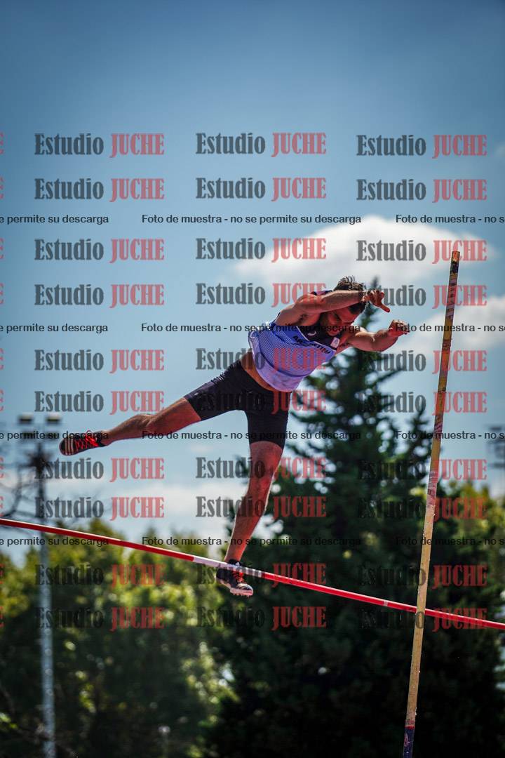 Fotos del salto con garrocha de varones - decatlón 8