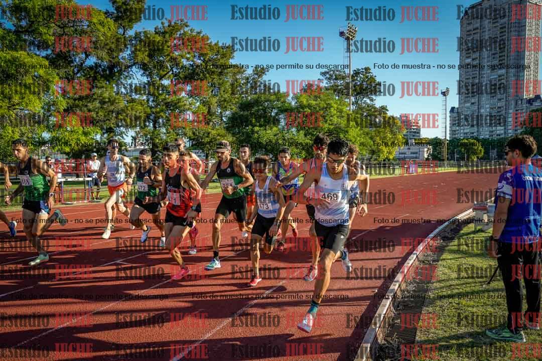 Fotos de los 3000 m llanos de varones