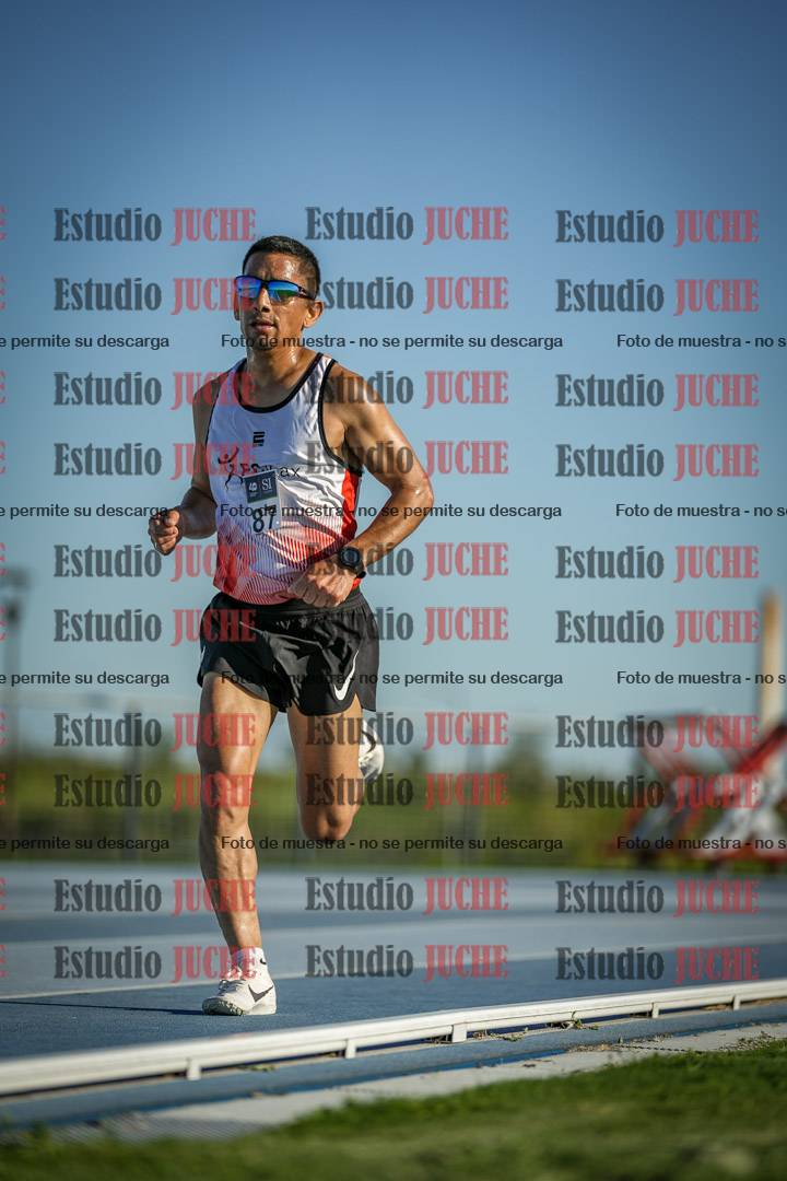 Fotos de los 3000 m llanos de varones