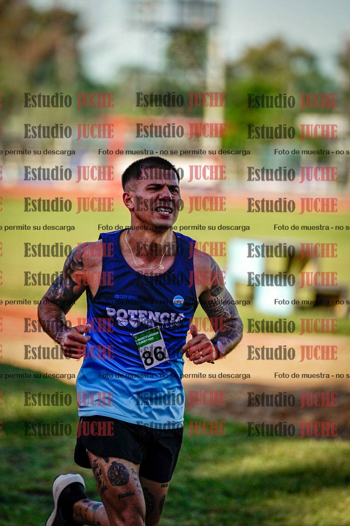 Fotos de los 3000 m llanos de varones