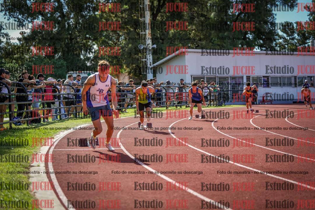 Fotos de los 400 m llanos de varones