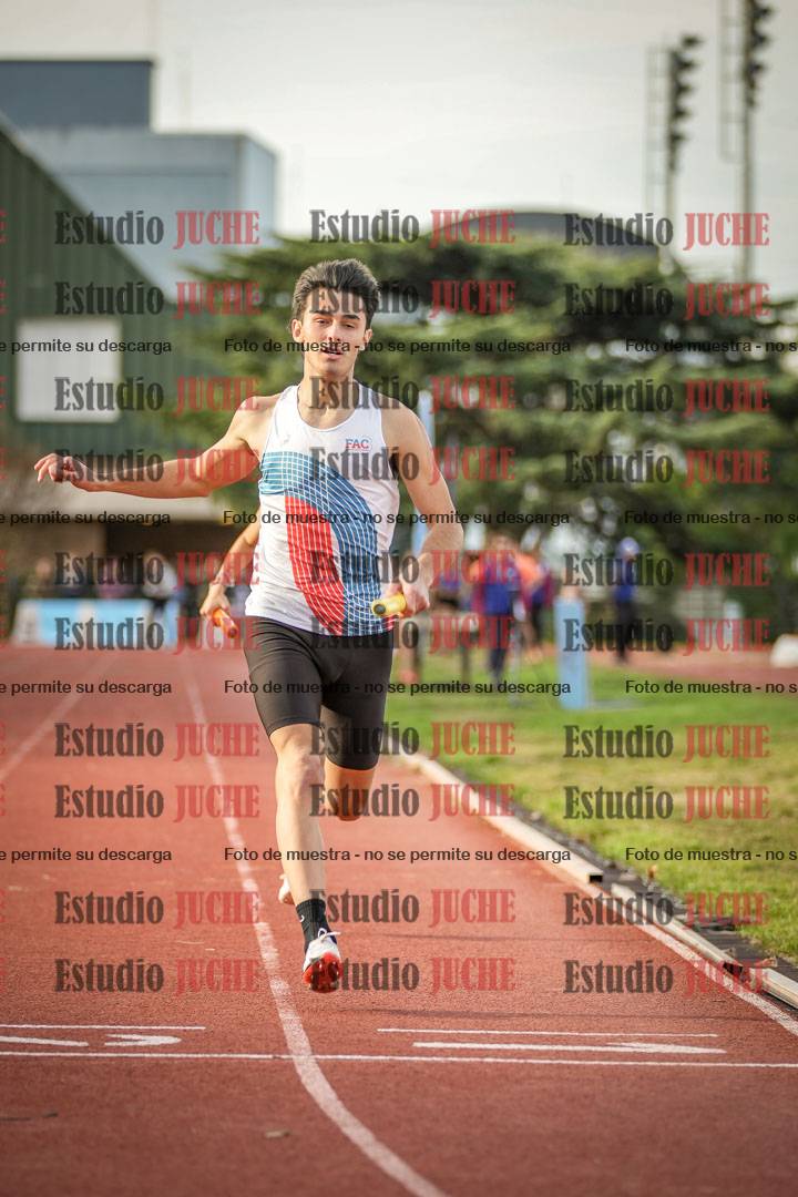 Fotos de las Postas 8x300 m mixta