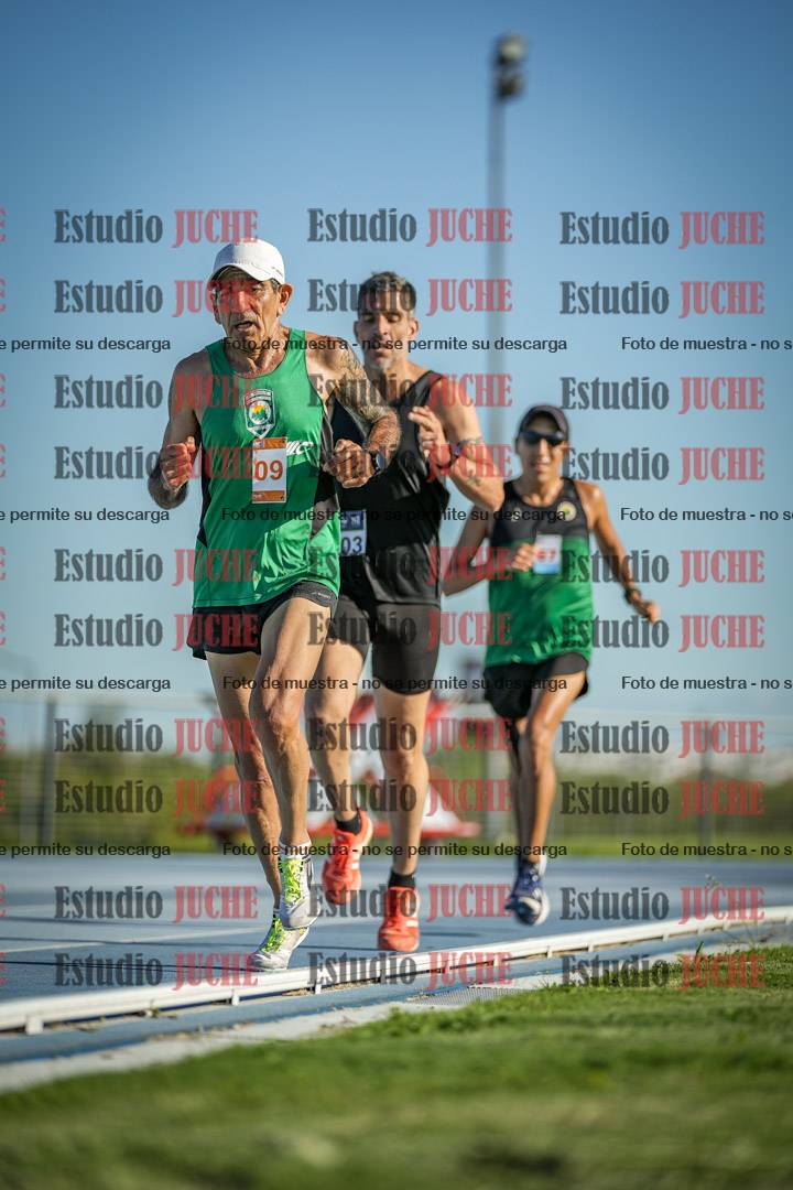 Fotos de los 3000 m llanos de varones