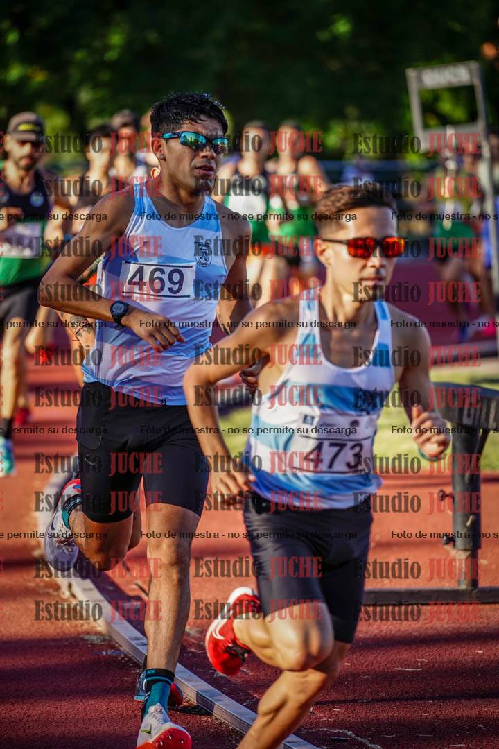 Fotos de los 3000 m llanos de varones