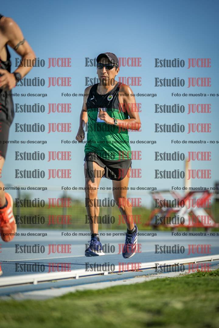 Fotos de los 3000 m llanos de varones